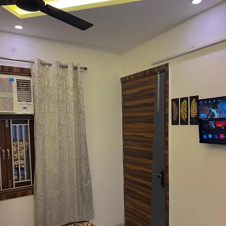 Private Apartment In New Delhi Walking Distance To Metro Station With Ac Wifi